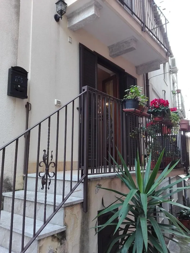 Bed and Breakfast Taormina Bed&BeerCraft 3*,  Italien